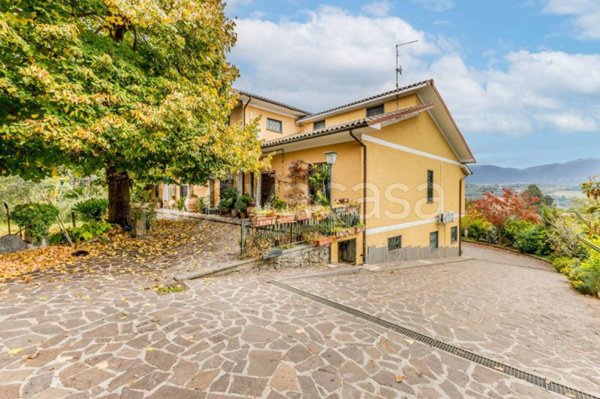 casa indipendente in vendita a Tarano