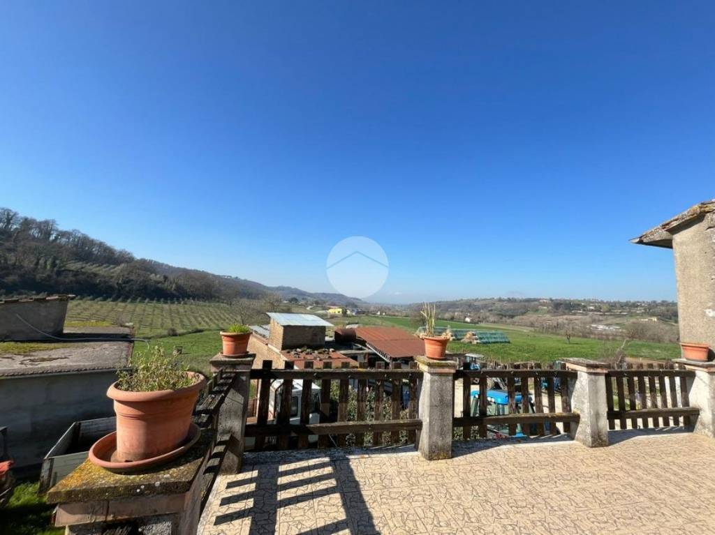 casa indipendente in vendita a Tarano