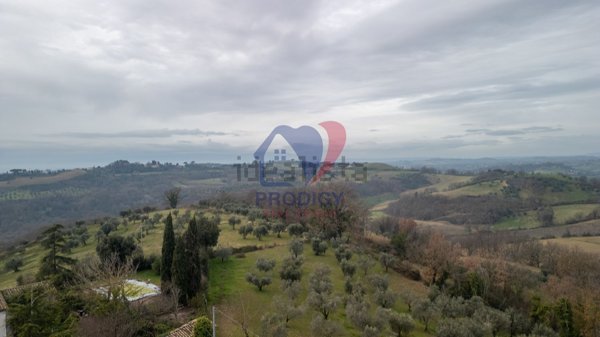 casa indipendente in vendita a Tarano