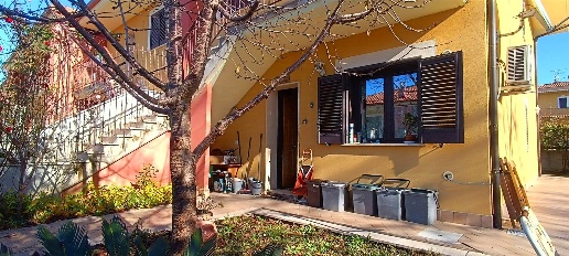 casa indipendente in vendita a Tarano in zona Baracche di San Polo