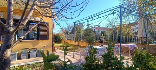 appartamento in vendita a Tarano in zona Baracche di San Polo