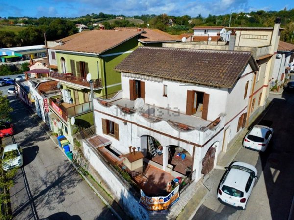 casa semindipendente in vendita a Tarano in zona Baracche di San Polo