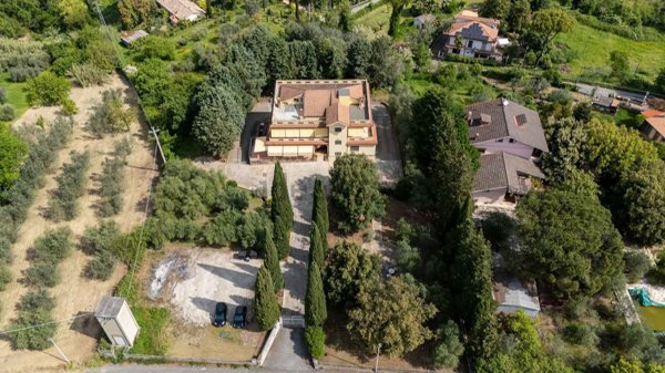 casa indipendente in vendita a Tarano
