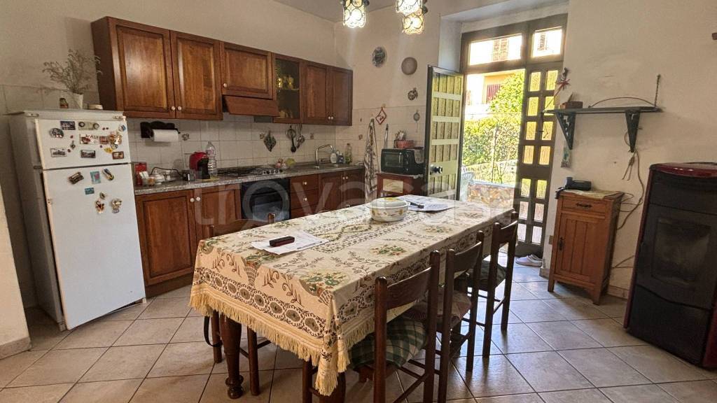 appartamento in vendita a Tarano in zona Baracche di San Polo