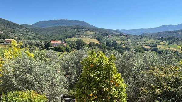 appartamento in vendita a Tarano in zona San Polo