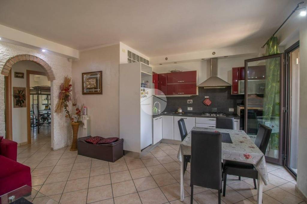 casa indipendente in vendita a Tarano in zona Baracche di San Polo