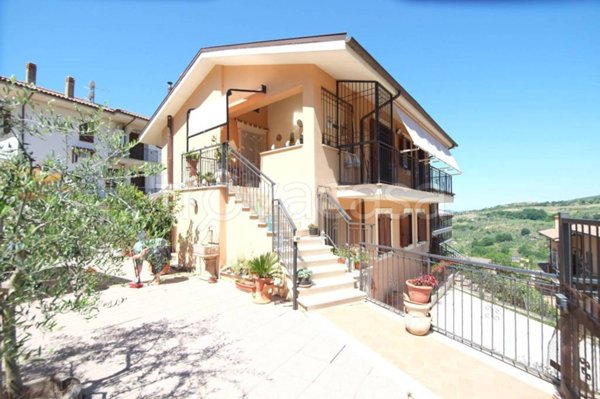appartamento in vendita a Toffia