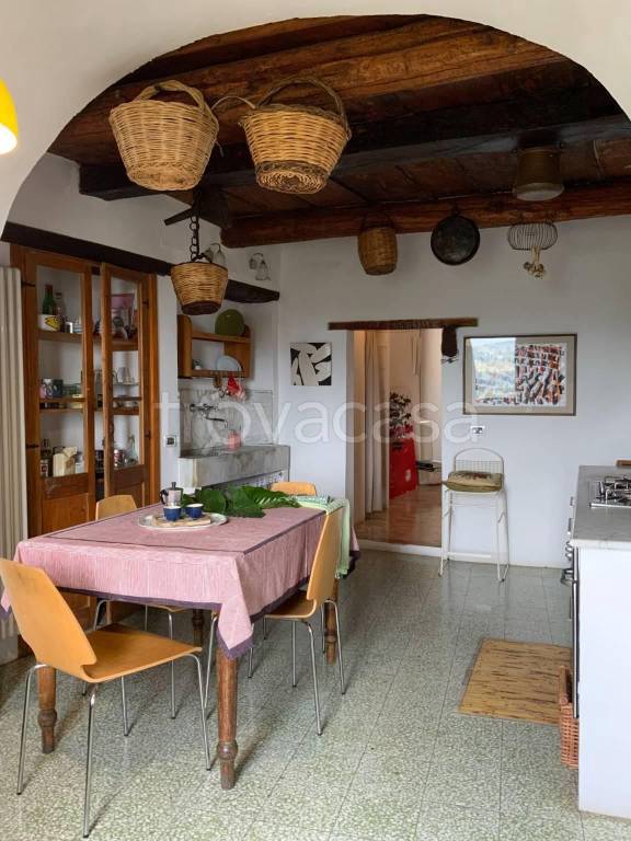 appartamento in vendita a Toffia