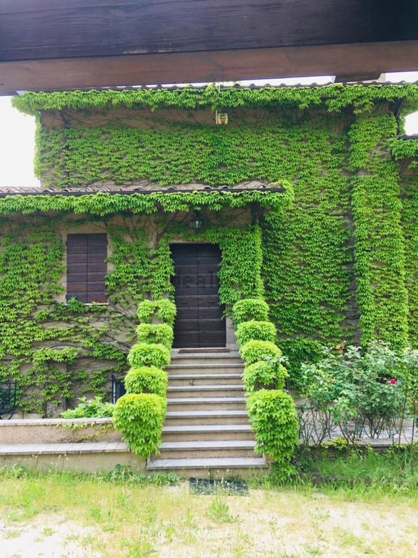 casa indipendente in vendita a Toffia