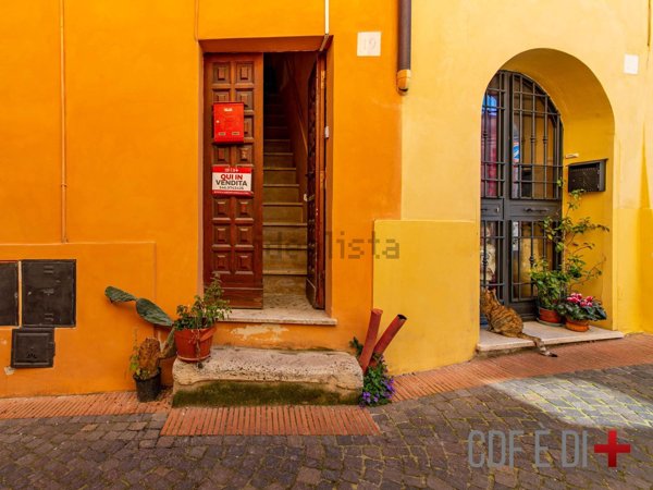 appartamento in vendita a Toffia