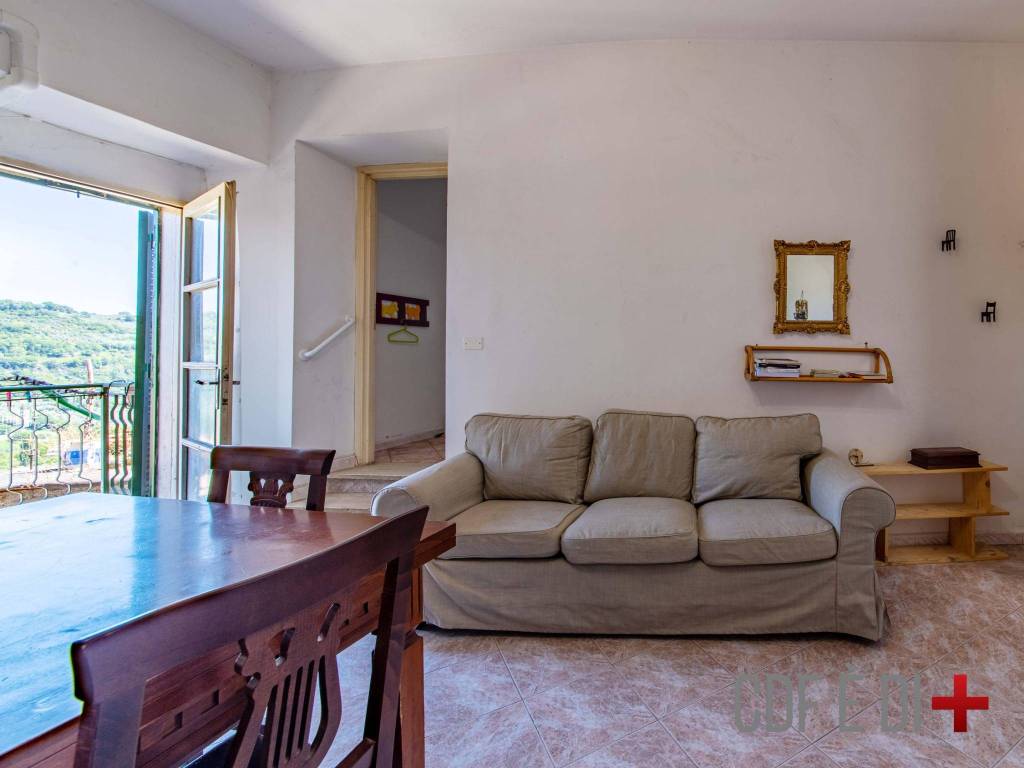 appartamento in vendita a Toffia