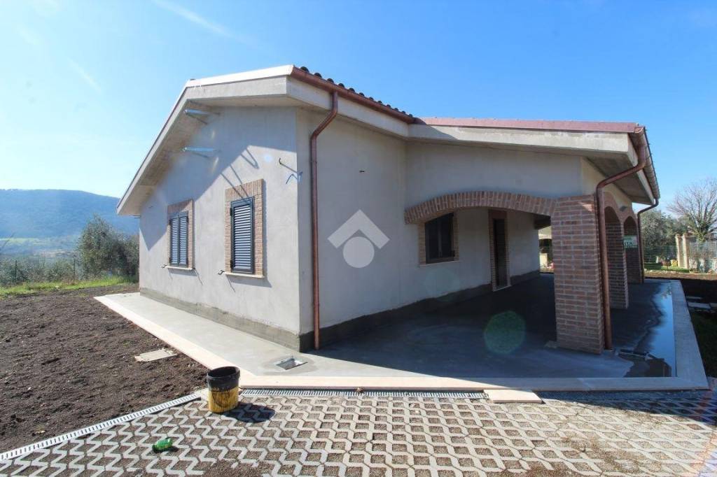 casa indipendente in vendita a Toffia