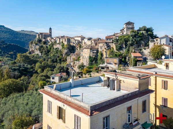 appartamento in vendita a Toffia