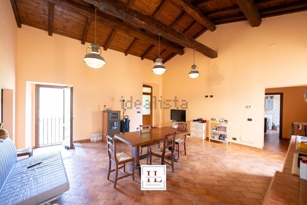 appartamento in vendita a Toffia