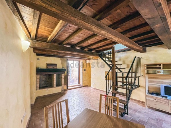 appartamento in vendita a Toffia