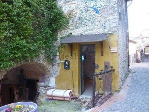 appartamento in vendita a Toffia