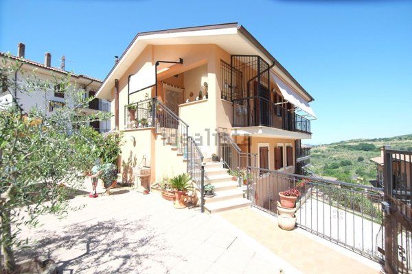 appartamento in vendita a Toffia