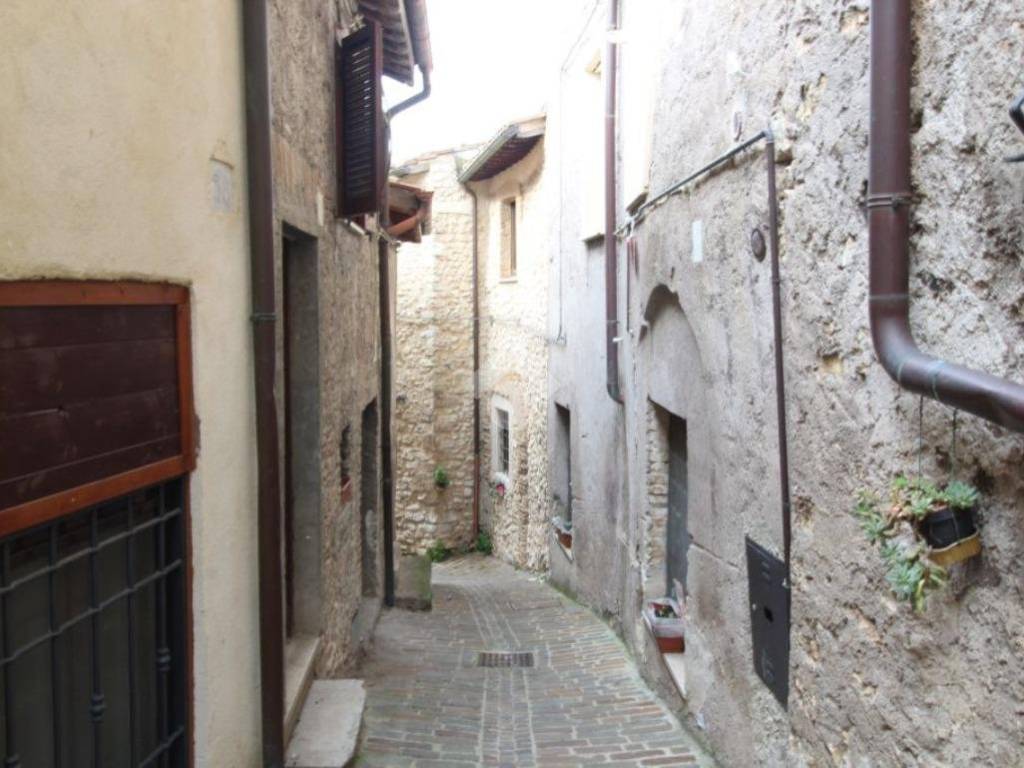 appartamento in vendita a Toffia