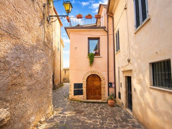 appartamento in vendita a Toffia