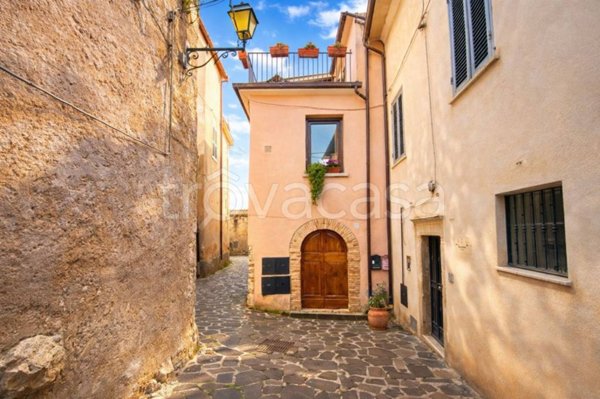 appartamento in vendita a Toffia