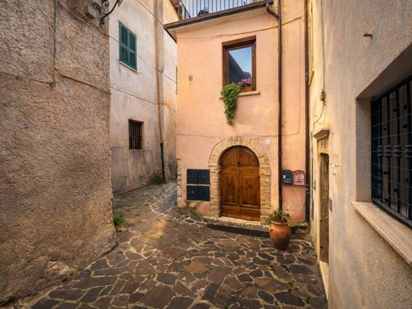 appartamento in vendita a Toffia