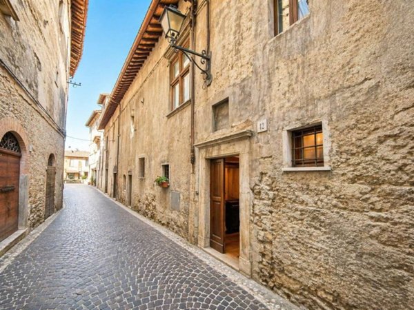 appartamento in vendita a Toffia