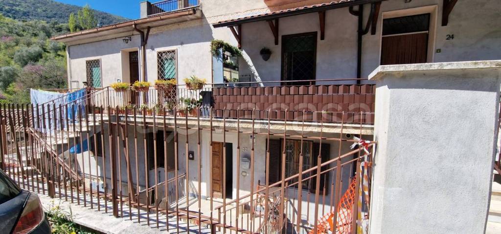 appartamento in vendita a Toffia