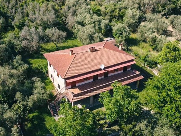 appartamento in vendita a Toffia