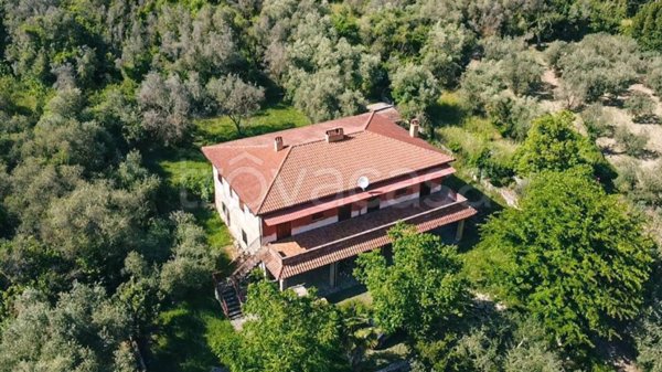 appartamento in vendita a Toffia