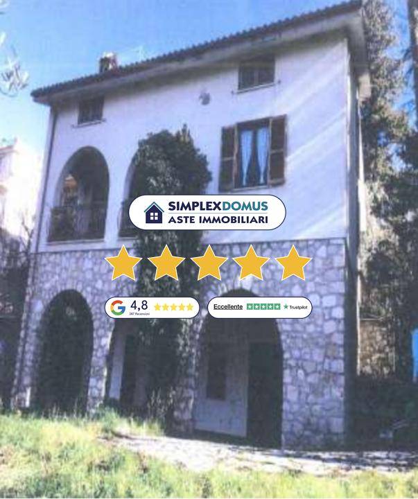 casa indipendente in vendita a Toffia