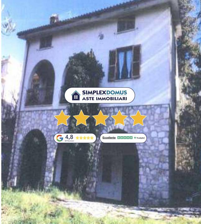 casa indipendente in vendita a Toffia