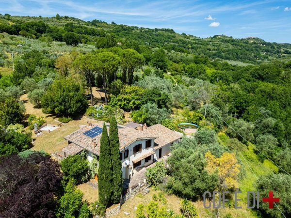 casa indipendente in vendita a Toffia