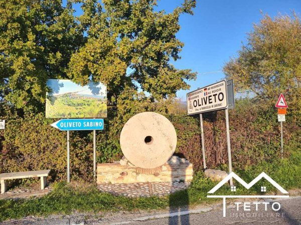 terreno edificabile in vendita a Torricella in Sabina in zona Oliveto