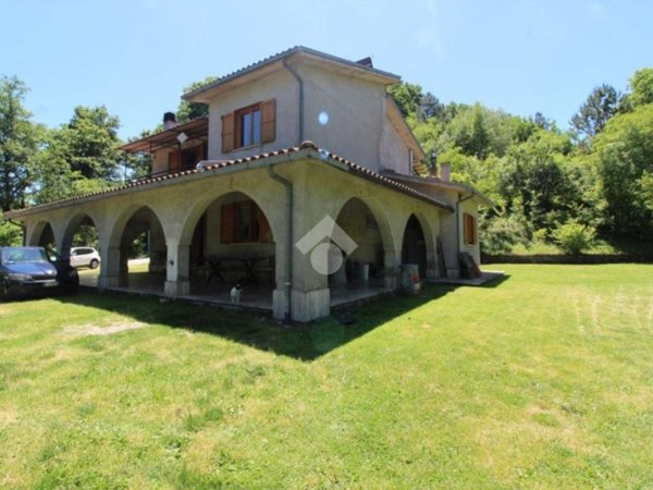 casa indipendente in vendita a Torricella in Sabina in zona Ornaro
