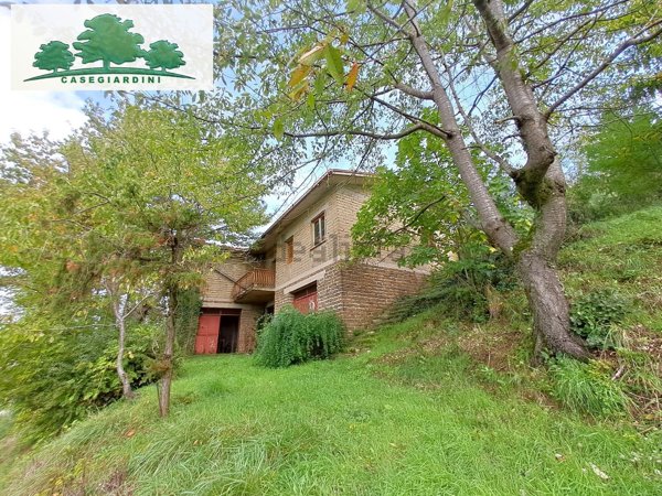 casa indipendente in vendita a Torricella in Sabina