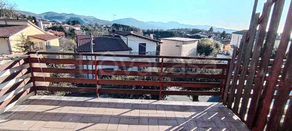 casa indipendente in vendita a Torricella in Sabina