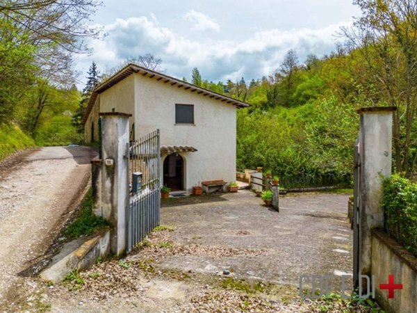 casa indipendente in vendita a Torricella in Sabina