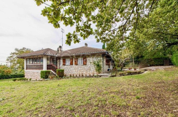 casa indipendente in vendita a Torricella in Sabina