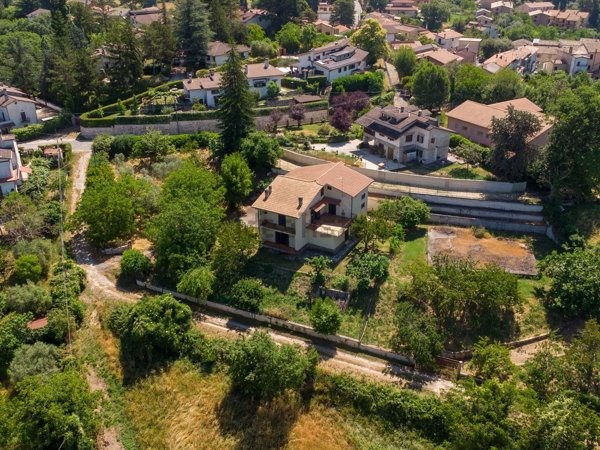 casa indipendente in vendita a Torricella in Sabina