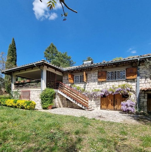 casa indipendente in vendita a Torricella in Sabina in zona Vallicelli