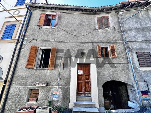 appartamento in vendita a Torricella in Sabina in zona Vallicelli