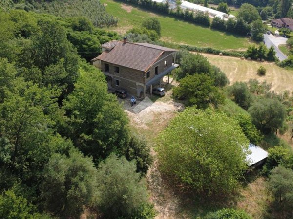 casa indipendente in vendita a Torri in Sabina