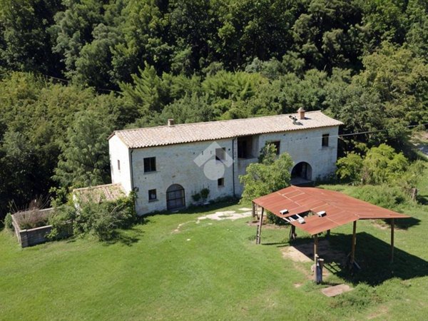 casa indipendente in vendita a Torri in Sabina