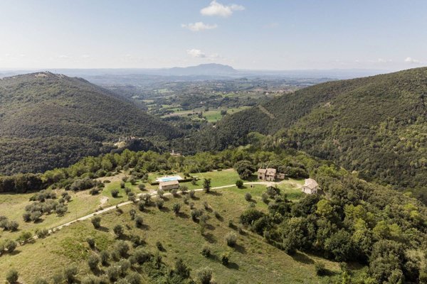 casale in vendita a Torri in Sabina