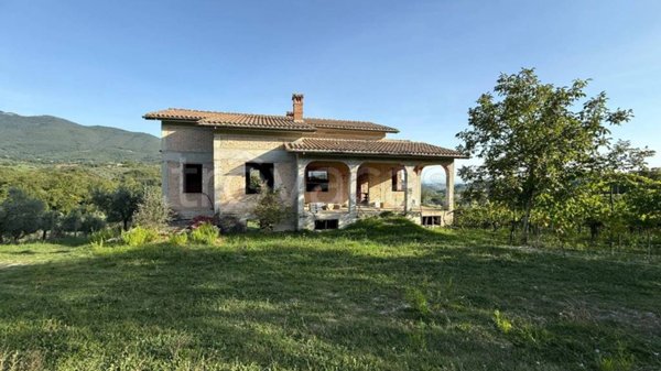 casa indipendente in vendita a Torri in Sabina