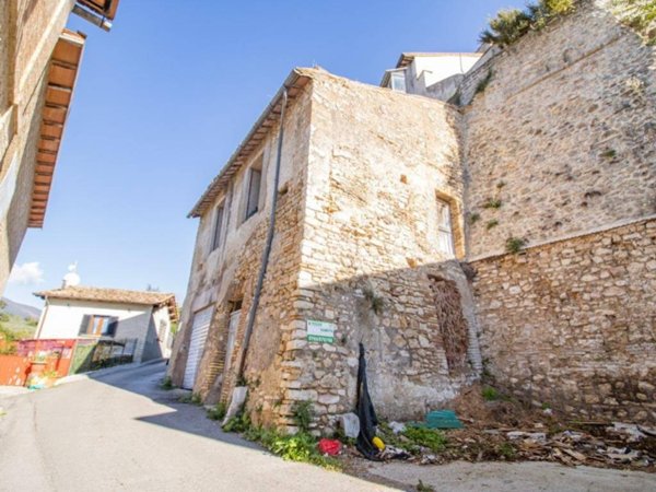 casa indipendente in vendita a Torri in Sabina