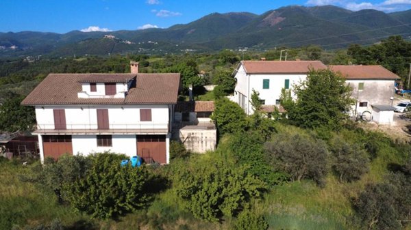 casa indipendente in vendita a Torri in Sabina