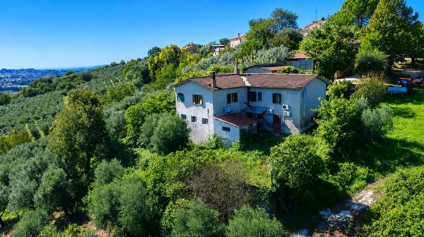 casa indipendente in vendita a Torri in Sabina