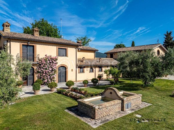 casa indipendente in vendita a Torri in Sabina