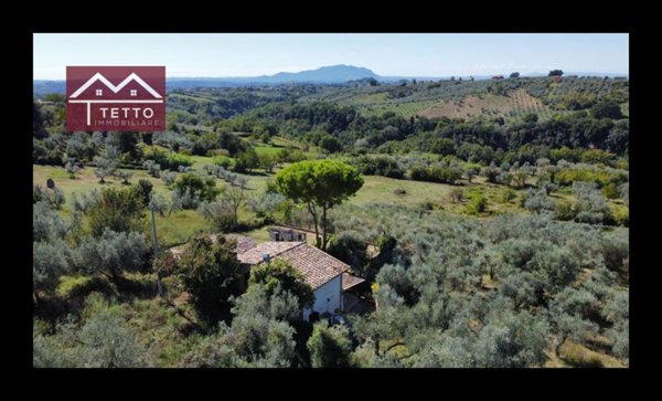 casa indipendente in vendita a Torri in Sabina